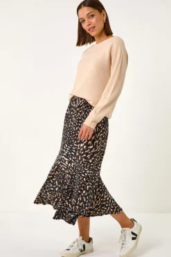 Skirts><noscript><img width=