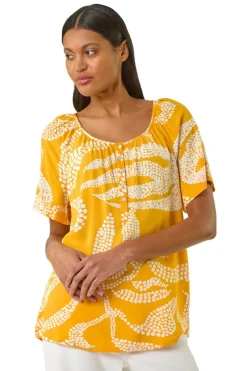T-Shirts>Roman Yellow Leaf Print Button Detail Top