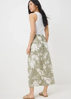 Skirts><noscript><img width=
