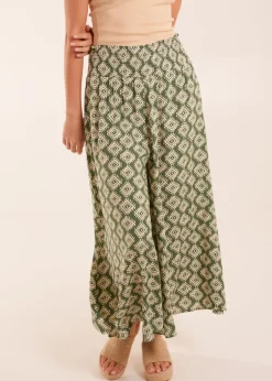 Trousers><noscript><img width=