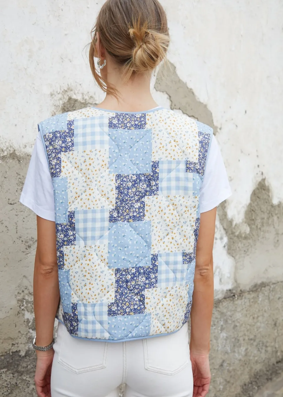 Coats & Jackets>Threadbare Blue Floral Patchwork Reversible Quilted Gilet