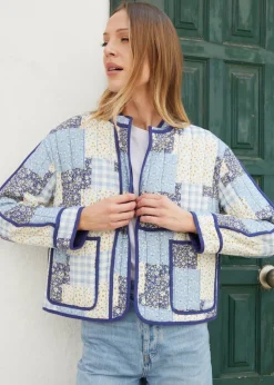 Coats & Jackets><noscript><img width=
