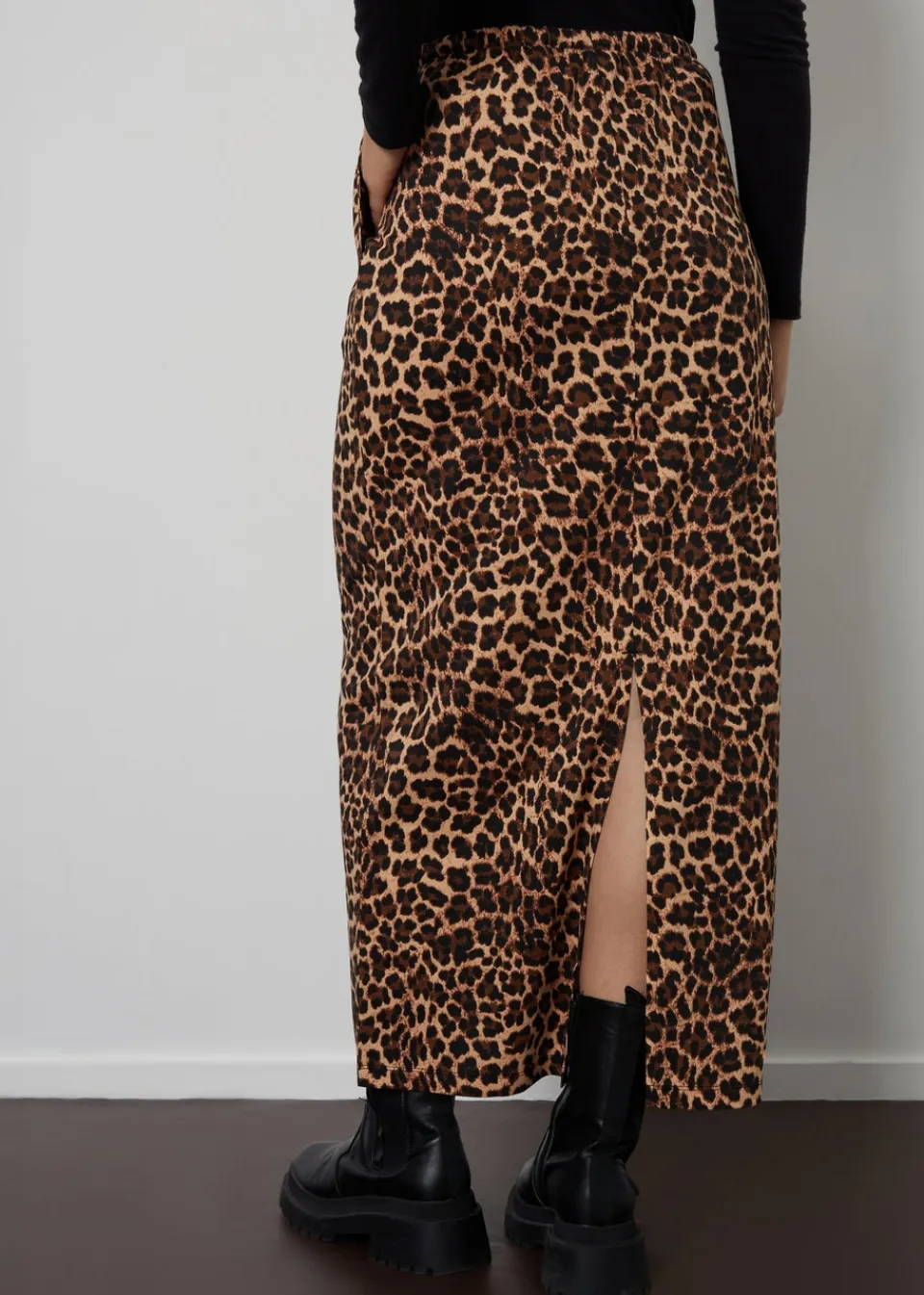 Skirts>Threadbare Brown Midori Leopard Print Cotton Jersey Midi Skirt with Pockets
