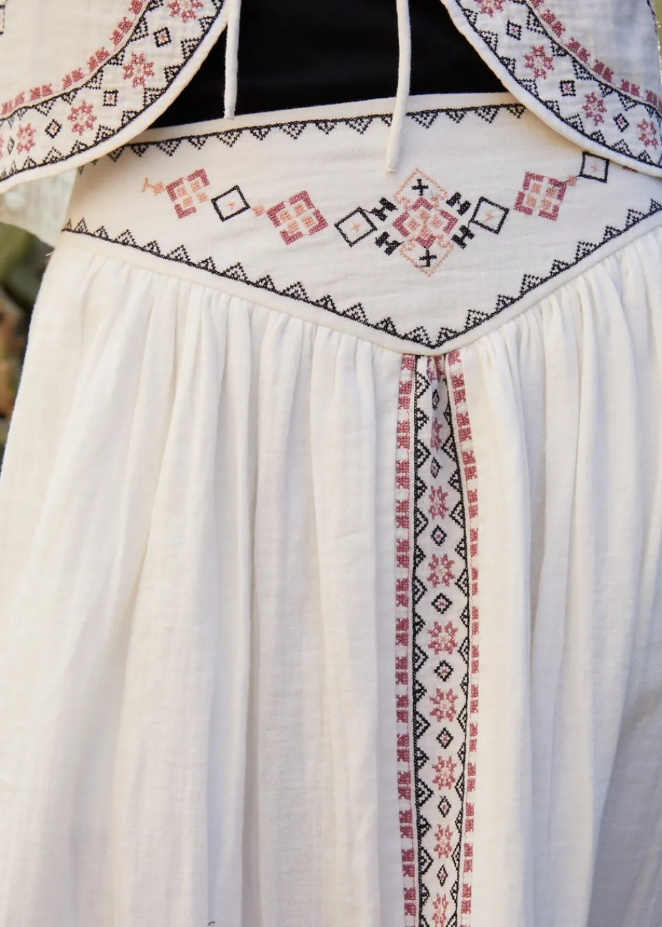 Skirts>Threadbare Cream Embroidered Pull On Midi Skirt