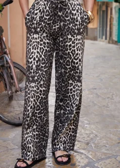 Trousers><noscript><img width=