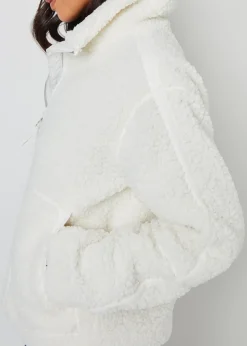 Coats & Jackets><noscript><img width=