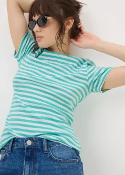 T-Shirts><noscript><img width=