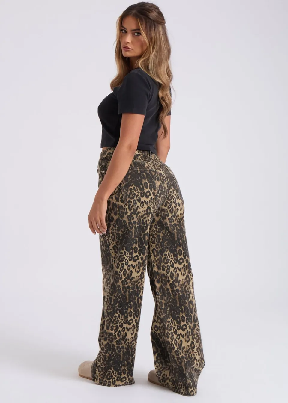 Jeans & Jeggings>Urban Bliss Leopard Wide Leg Jean