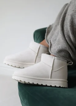 Footwear><noscript><img width=