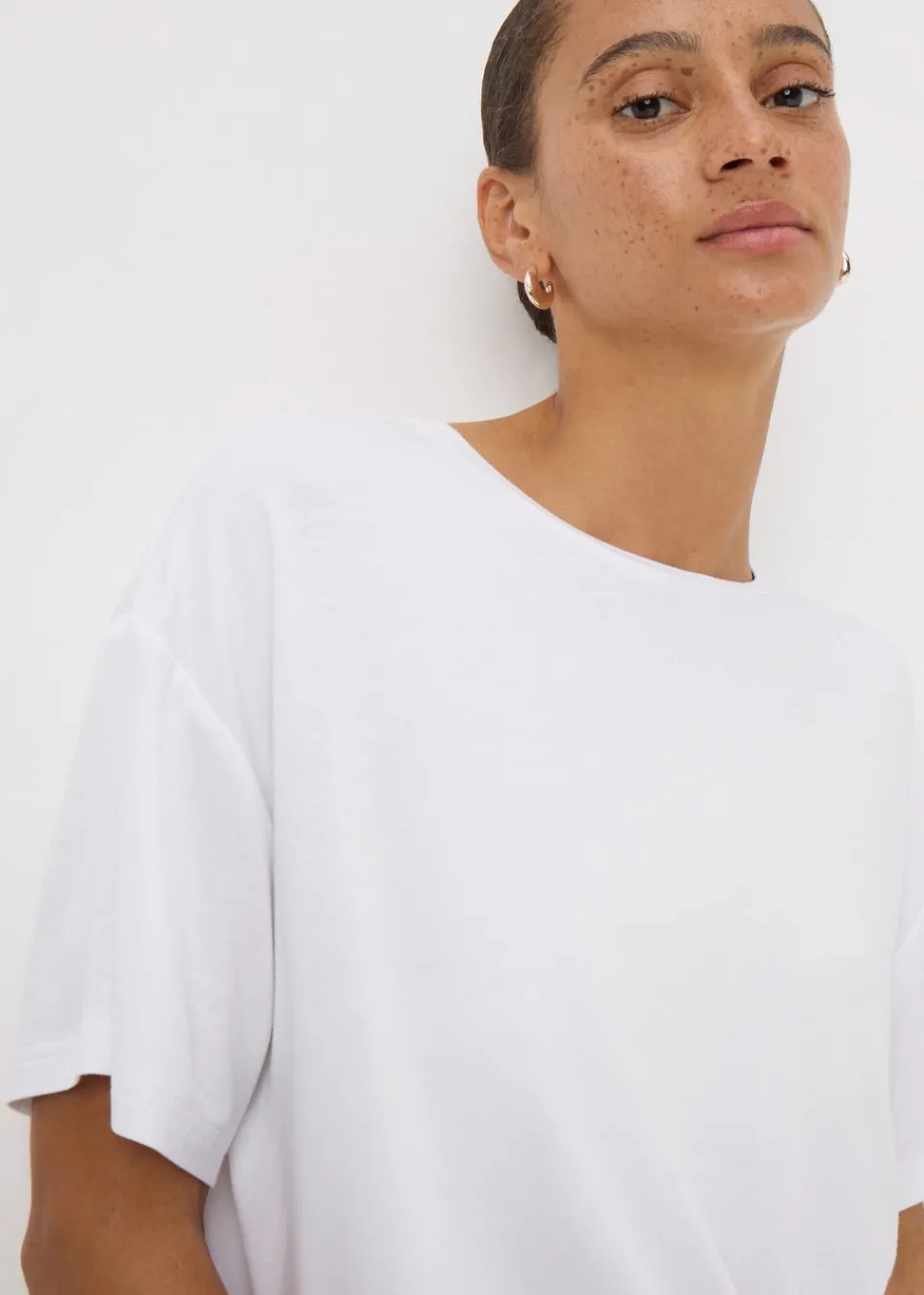 T-Shirts>Papaya White Crew Neck Relaxed Fit T-Shirt