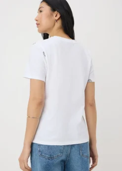 T-Shirts><noscript><img width=