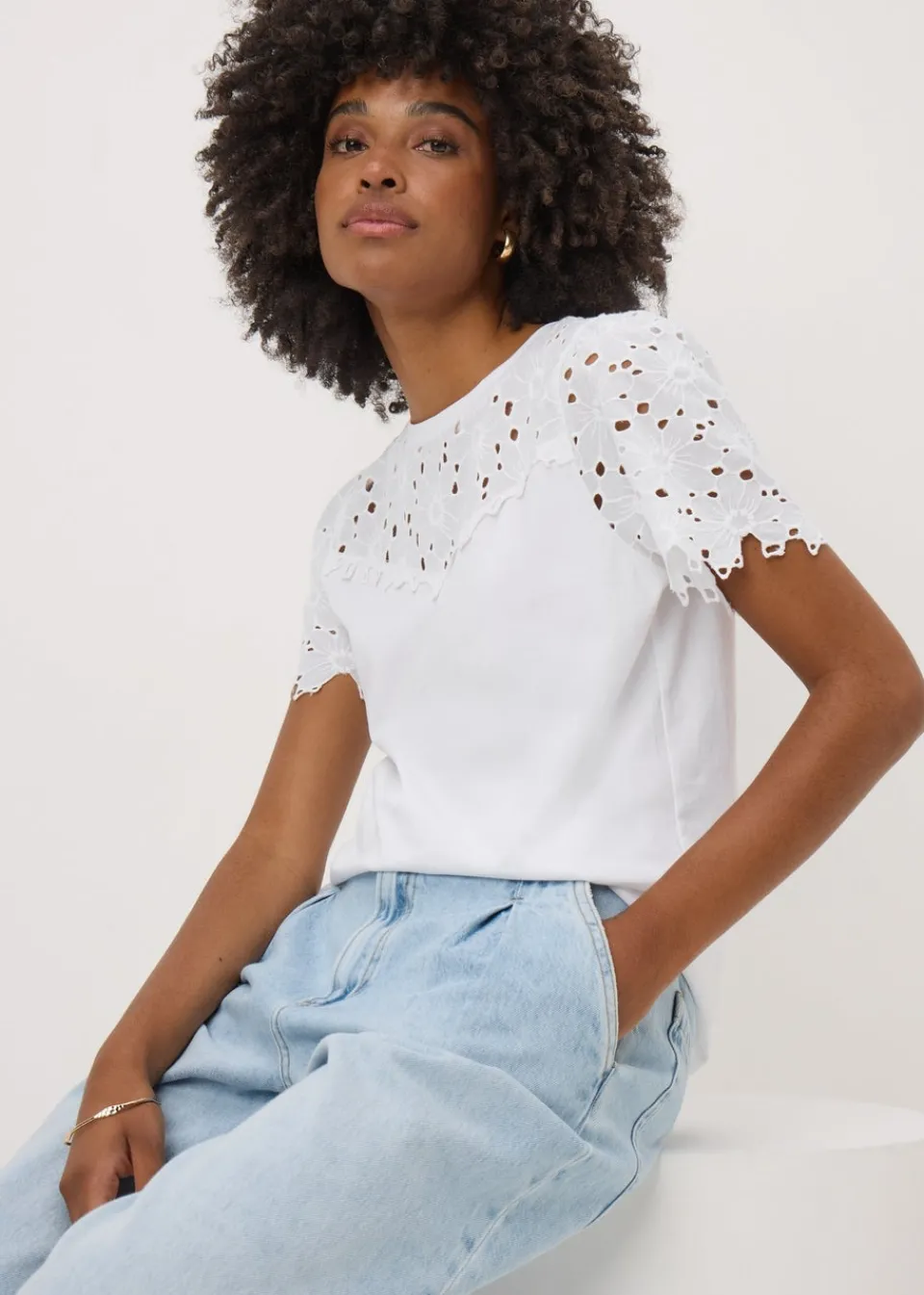 T-Shirts>Papaya Floral Lace T-Shirt White