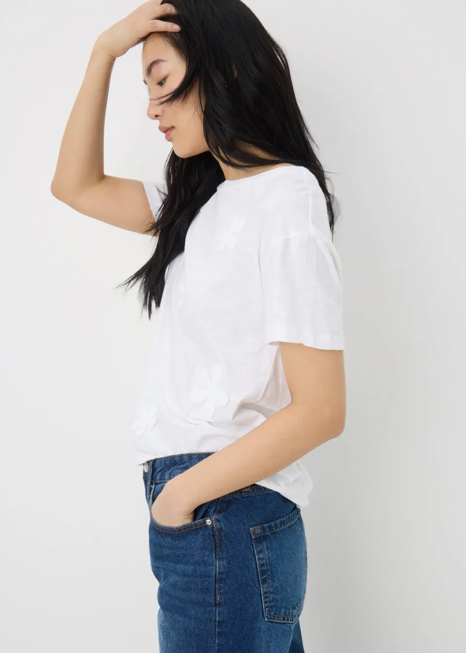 T-Shirts>Papaya Lace Flower T-Shirt White