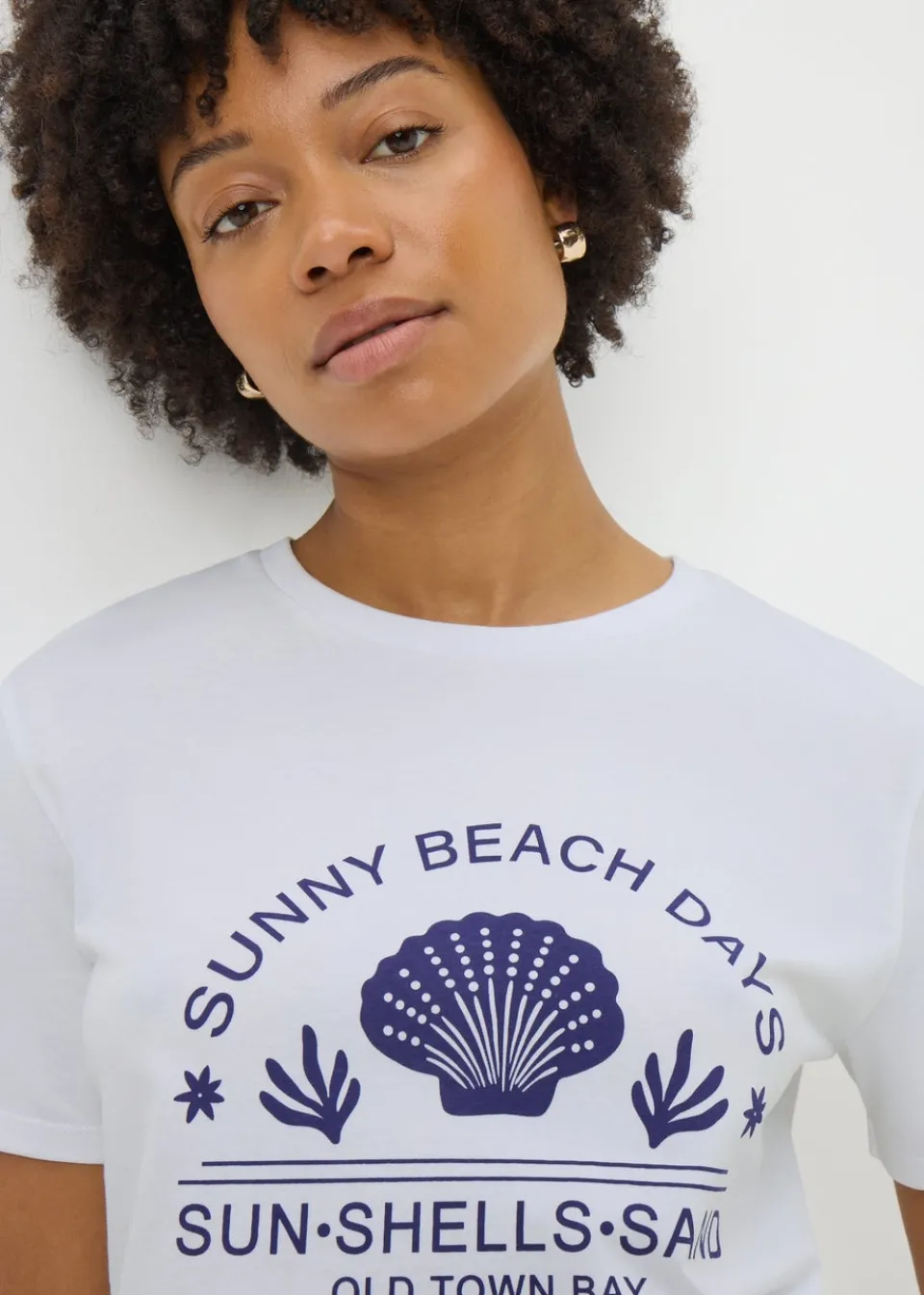 T-Shirts>Papaya White Shell Graphic T-Shirt