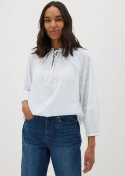 Tops>Papaya White Textured Tie Neck Blouse