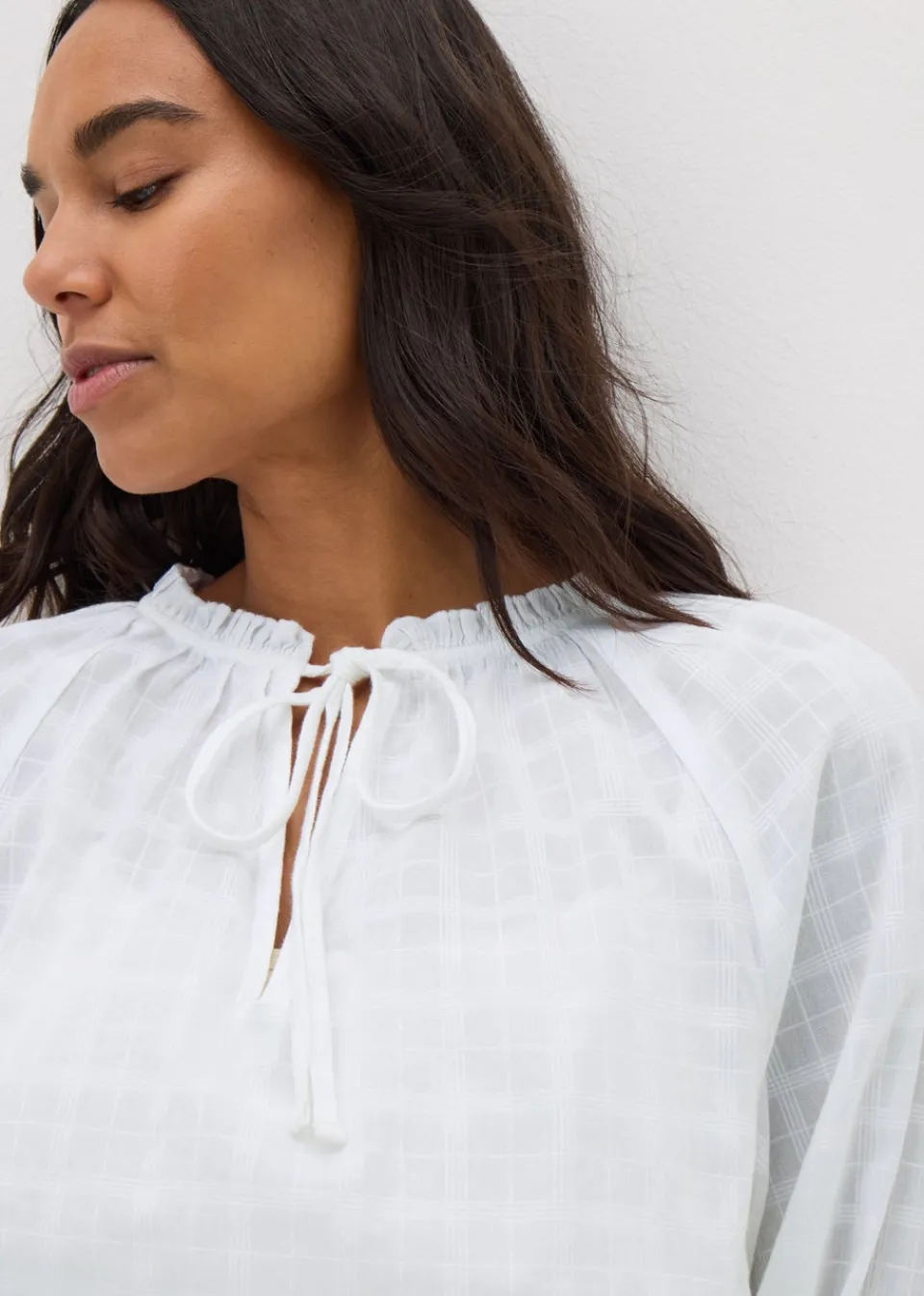 Tops>Papaya White Textured Tie Neck Blouse