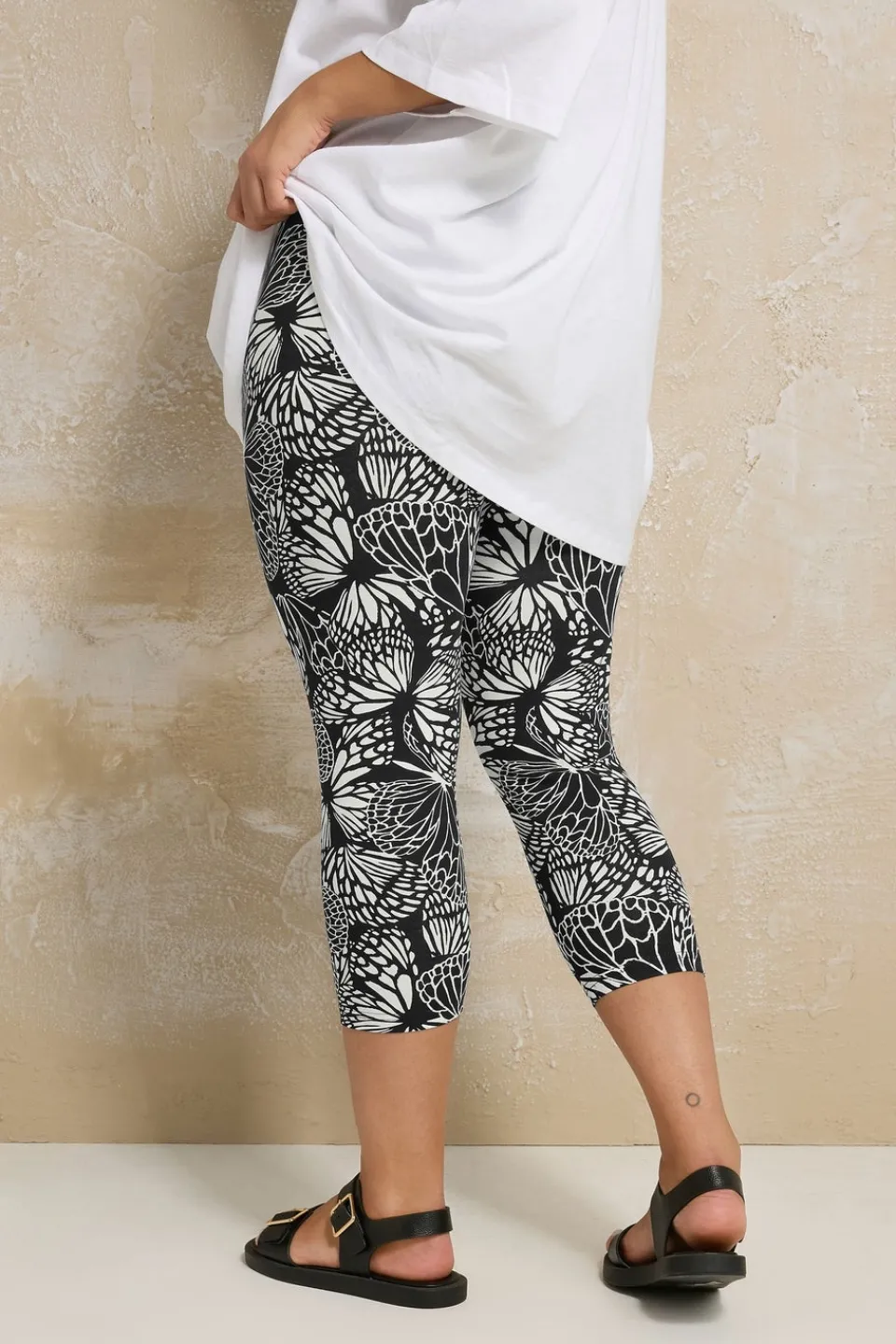Loungewear>YOURS 2 Pack Curve Black Butterfly Print Cropped Leggings