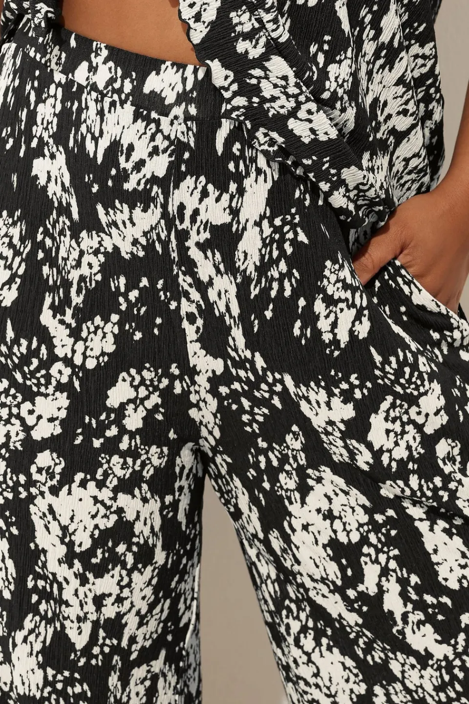 Trousers>YOURS Curve Black Abstract Print Plisse Wide Leg Trousers
