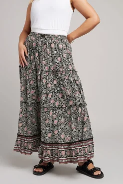 Skirts>YOURS Curve Black & White Floral Print Tiered Maxi Skirt