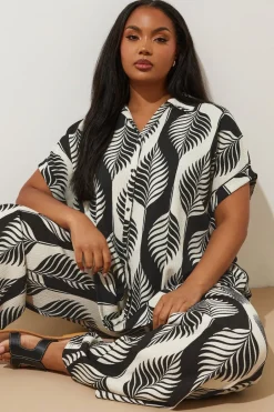Tops>YOURS Curve Black & White Leaf Print Textured Shirt