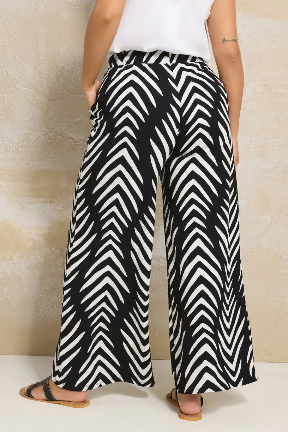 Trousers>YOURS Curve Black & White Abstract Print Wide Leg Trousers