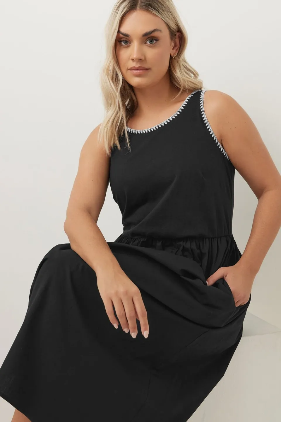 Dresses>YOURS Curve Black Contrast Blanket Stitch Midi Dress