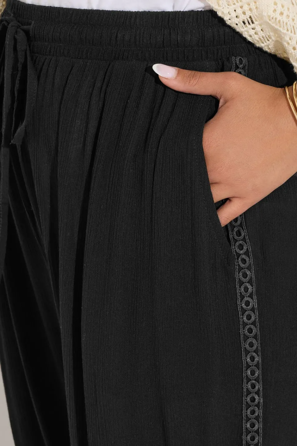 Trousers>YOURS Curve Black Crochet Trim Cropped Trousers