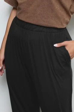 Trousers><noscript><img width=