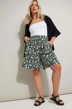 Shorts>YOURS Curve Black Ditsy Floral Textured Shorts