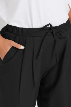 Trousers><noscript><img width=