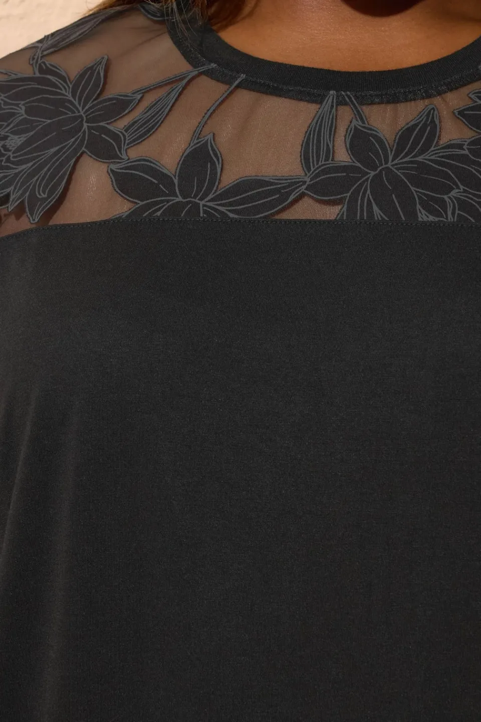 T-Shirts>YOURS Curve Black Floral Burnout Boxy T Shirt