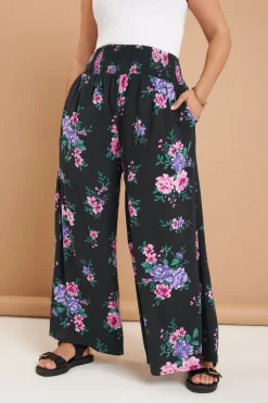 Trousers><noscript><img width=