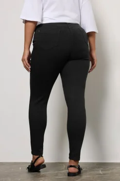 Jeans & Jeggings><noscript><img width=