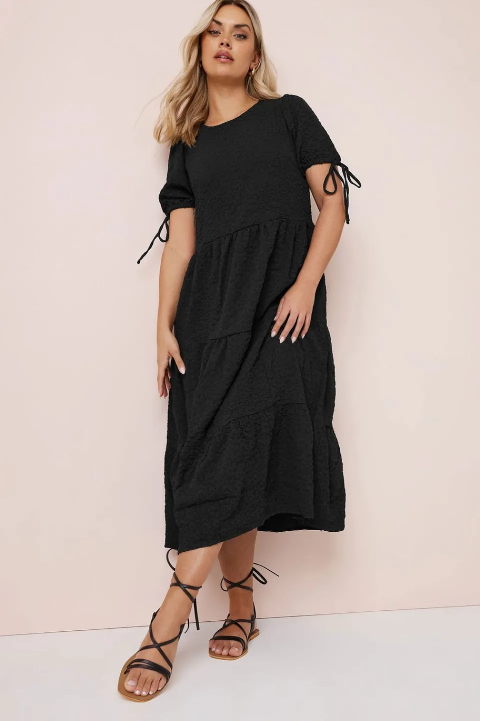 Dresses>YOURS Curve Black Textured Ditsy Floral Tie Back Dress