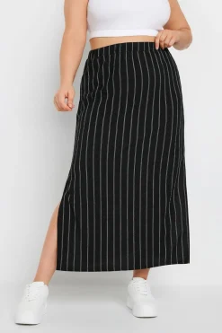 Skirts><noscript><img width=