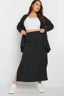 Skirts><noscript><img width=