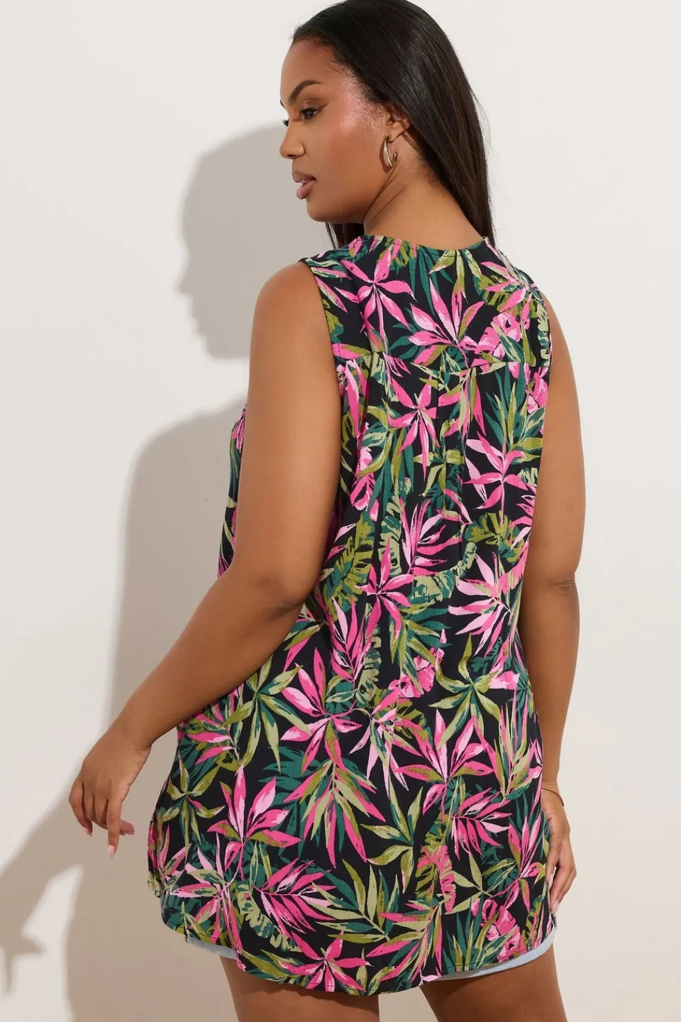Tops>YOURS Curve Black Tropical Leaf Pleat Front Vest Top