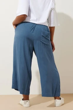 Trousers><noscript><img width=