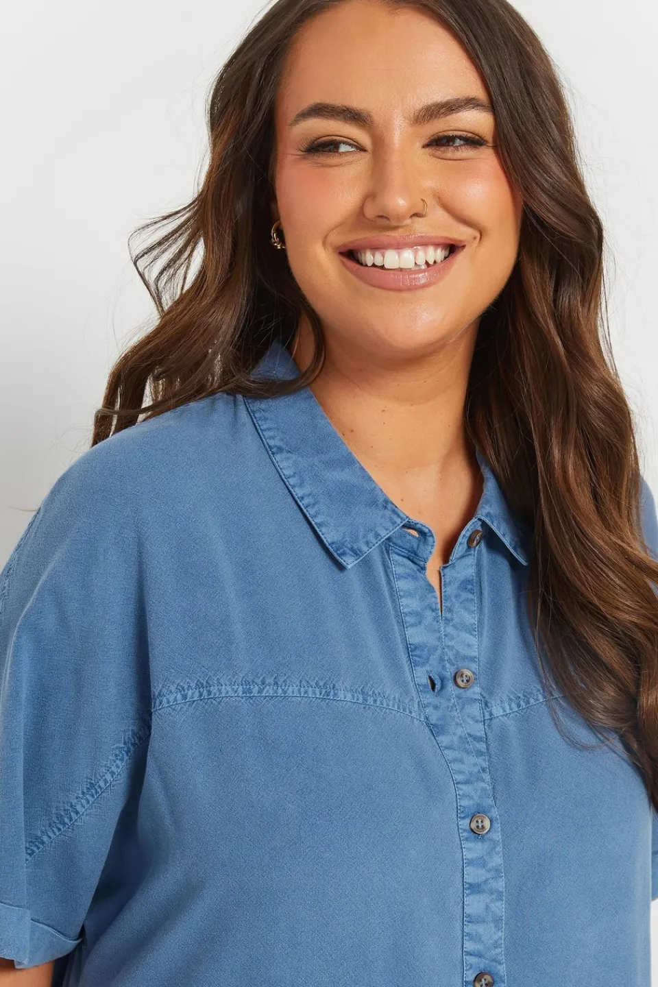 Tops>YOURS Curve Blue Short Sleeve Chambray Shirt