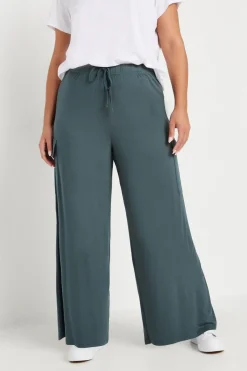 Trousers><noscript><img width=