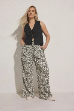 Trousers><noscript><img width=