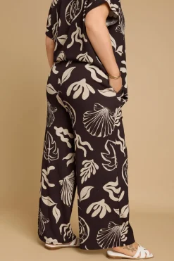 Trousers><noscript><img width=