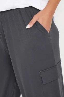 Trousers><noscript><img width=