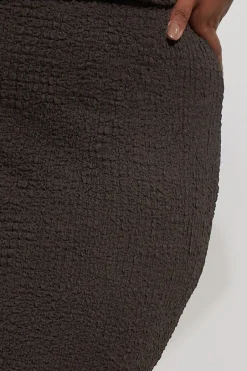 Skirts><noscript><img width=