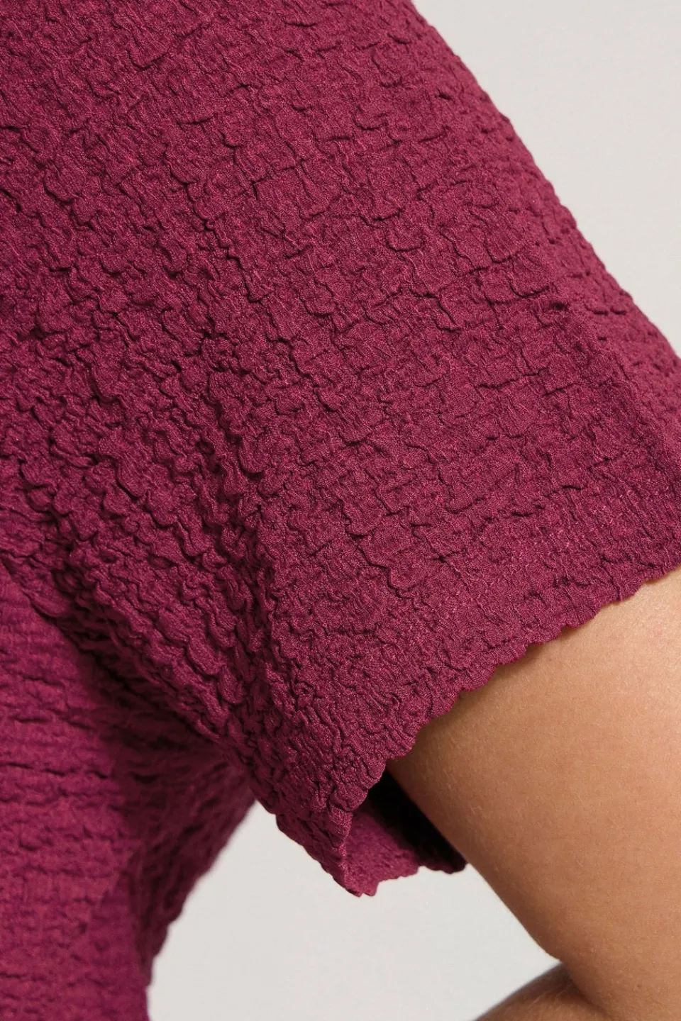 T-Shirts>YOURS Curve Dark Pink Textured Swing Top
