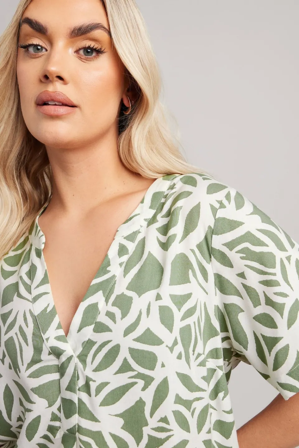 Dresses>YOURS Curve Green Abstract Tunic Mini Dress
