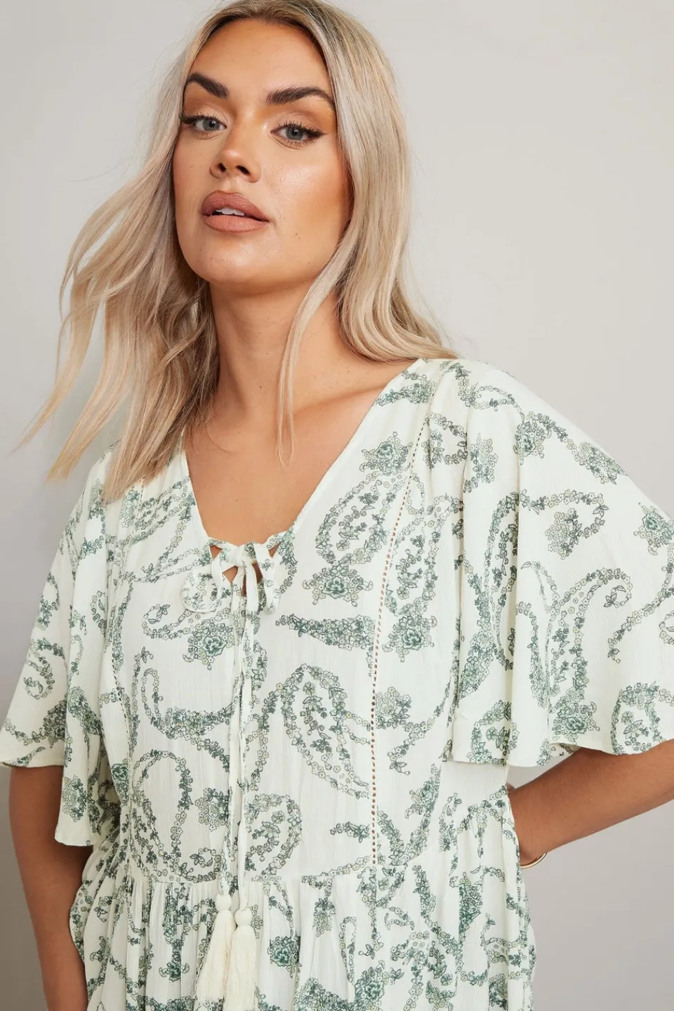 Tops>YOURS Curve Green Paisley Tie Front Top