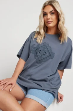 T-Shirts><noscript><img width=