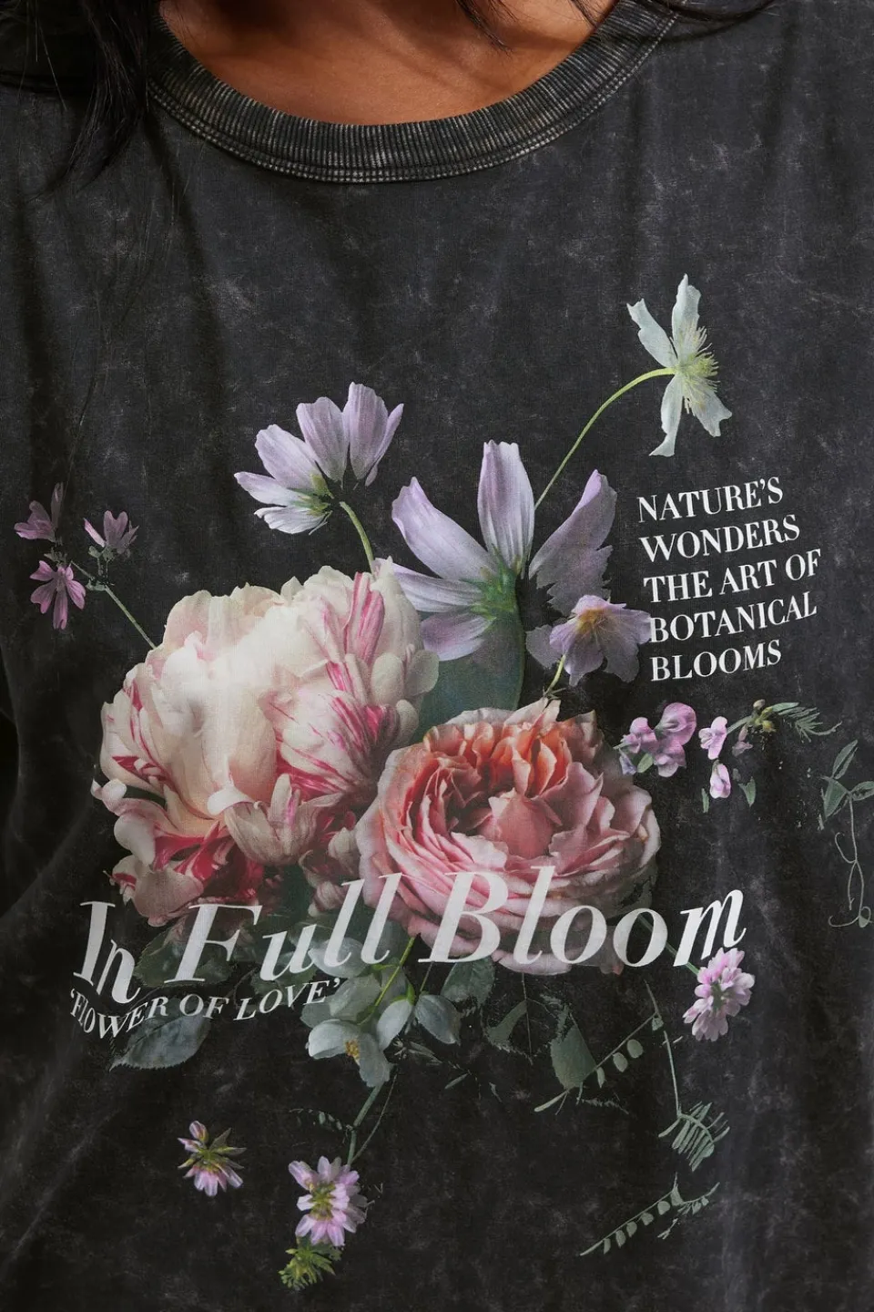 T-Shirts>YOURS Curve Grey In Full Bloom Acid Wash Oversized T-Shirt