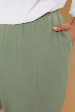 Trousers><noscript><img width=
